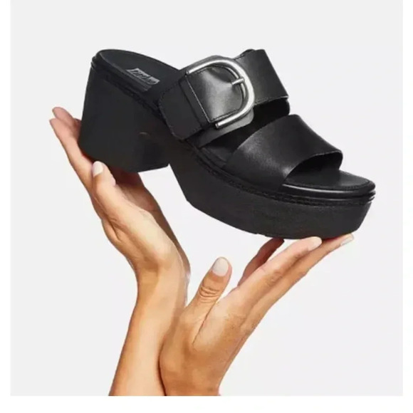 Fitflop Shoes - FitFlop Pilar Leather Slide Platforms great condition US Sz 7 big buckle black